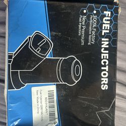 Kit De 6 Injectores Que algunos, Mustang, Y Otros Mas Ahi Puse La Lista A Todos Los años Y Carros Que Queda En Las Fotos,solo Se abrio El Paquete 