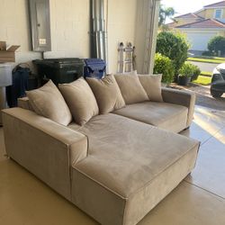 Sectional Sofa 