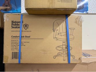 Rolling desk chair