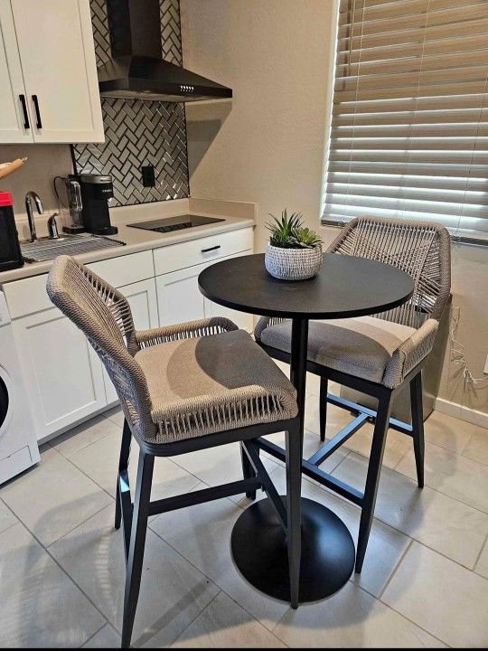 Cute Bistro Set Farmhouse Style