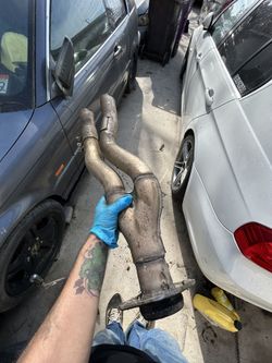 135i Exhaust Y Pipe