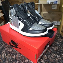 DS AIR JORDAN 1 SILVER TOE SIZE 8.5W/7M