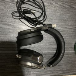 Corsair Virtuoso SE RGB Wireless Gaming Headset 7.1 Surround Sound