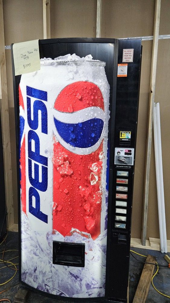 VINTAGE Dixie Narco 440 Pepsi Soda Vending Machine Drink Pop WE SHIP + WARRANTY