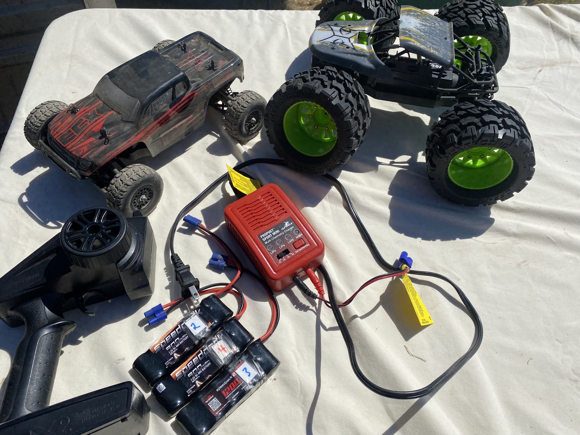 R/c Cars Every Thing In Pi $100
