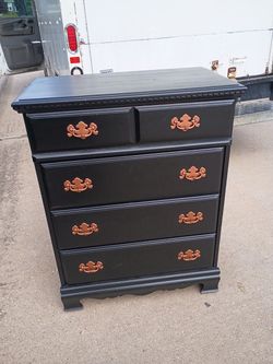 Dressser