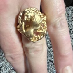 Vintage Trifari Ring 