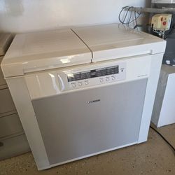 Kimchi Refrigerator. Good Working Condition.  Two Large Storage Compartments. Samsung Brand.