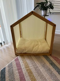 Wooden WLO pine wood dog house