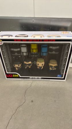 Funko deluxe moment U2 TV 93’ Tour
