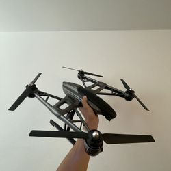 Yuneec Typhoon Q500 4K Drone