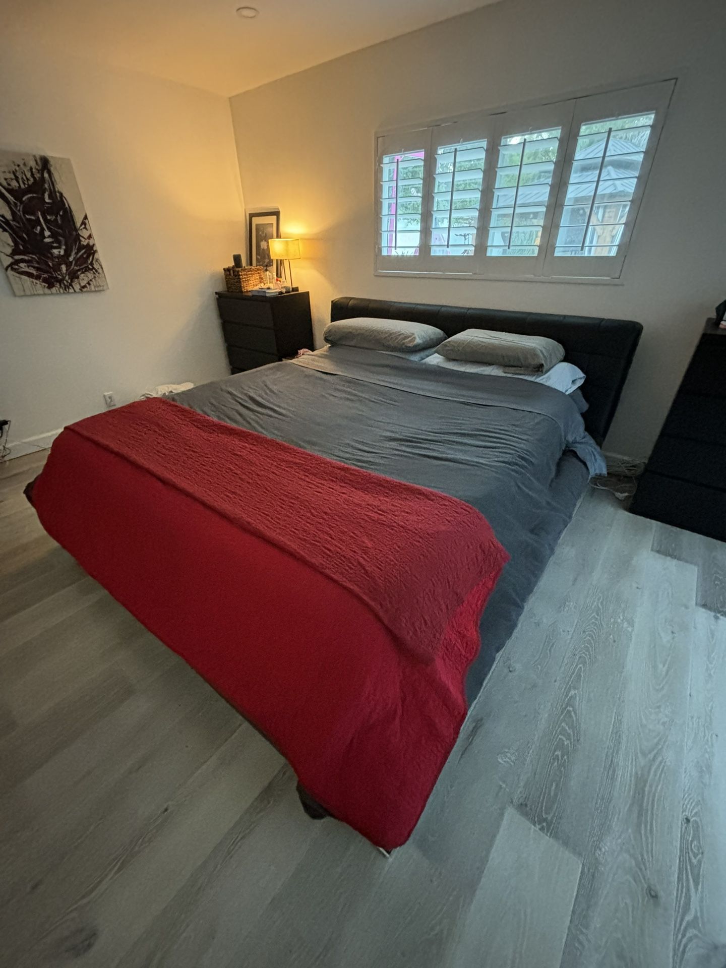 CAL KING BED & BED FRAME PICK UP TODAY 6/23