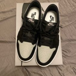 Air Jordan 1 Retro Low OG (Sz 10.5)