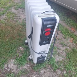 PORTABLE HEATER.(3 - 4 AVAILABLE)