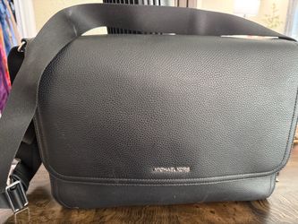 Messenger/business/ school/ laptop bag