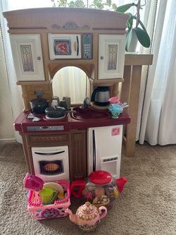 Kitchen toy set with extras