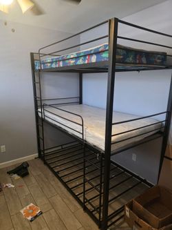 3 teir bunkbed