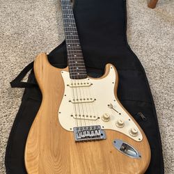 Looks great , Plays great. Fender 1999 Squier Stratocaster