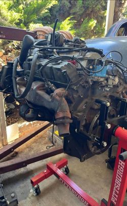 5.9L Magnum V8 engine