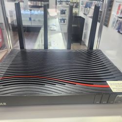 Netgear AC3200 WIFI CABLE modem Router 