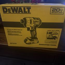 Dewalt 20v Max Brushless Impact Driver Kit 