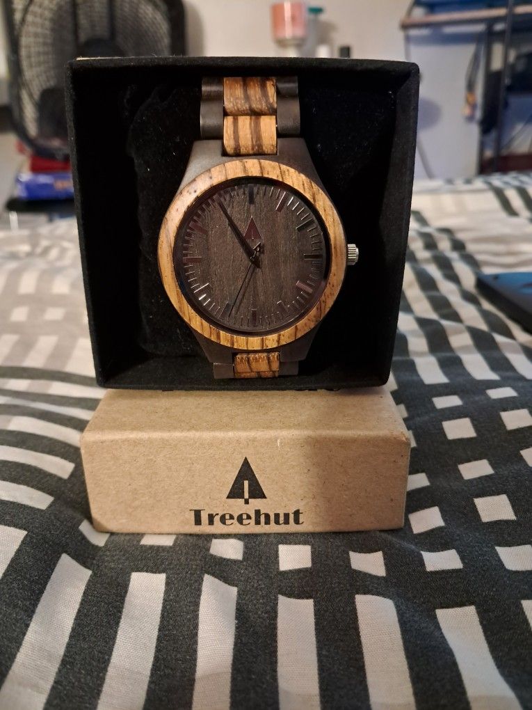Treehut Watch