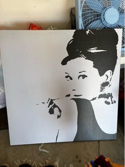 Wall deco/ Audrey Hepburn painting/ Vintage mirror
