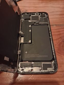 15 Pro Max batteries