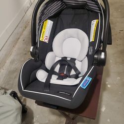 Graco SnugRide Lite LX Infant Car Seat – Excellent Condition