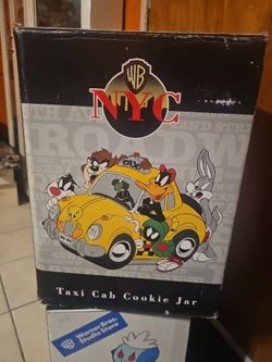 WARNER BROTHERS COOKIE JAR
