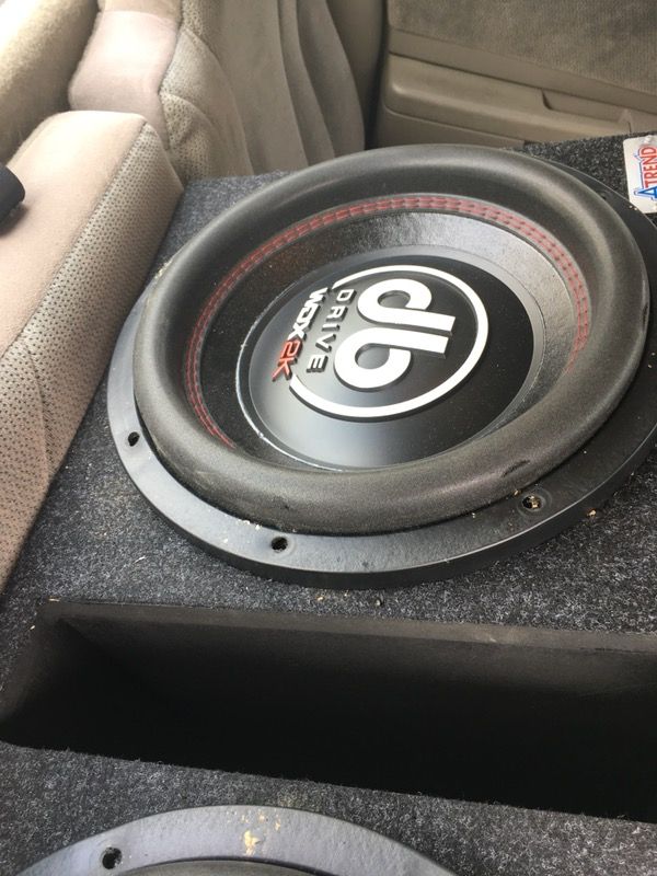 2 dB drive wdx 2k speakers with 3000 watt amp and box
