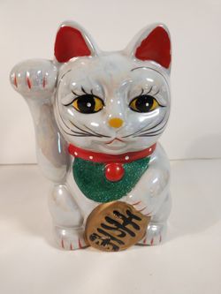 Japanese Pearlized Maneki Neko Beckoning Waving Cat Good Feng Shui Fortune Piggy Bank 6"
