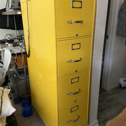 File Cabinet With Wheel 
