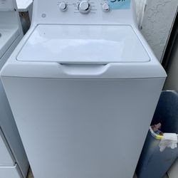 GE Washer King Size Excellent Condition . Warehouse pricing.  Warranty . Delivery Available . 2522 Market st. 33901
