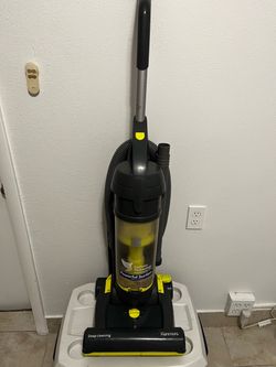 Kenmore Upright Bagless Vacuum Cleaner