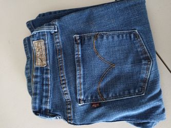 Levi's size 8