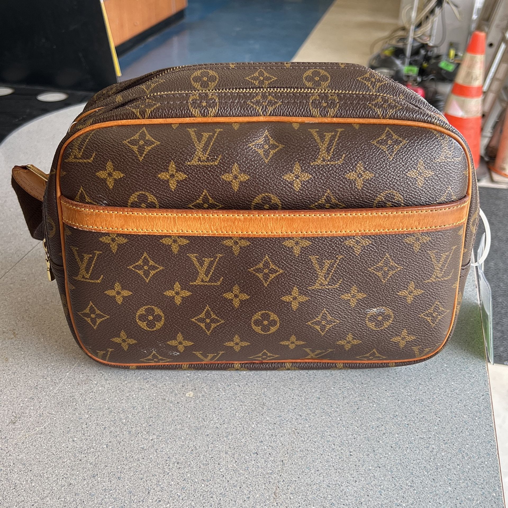 Louis Vuitton Reporter PM Crossbody Shoulder Bag for Sale in