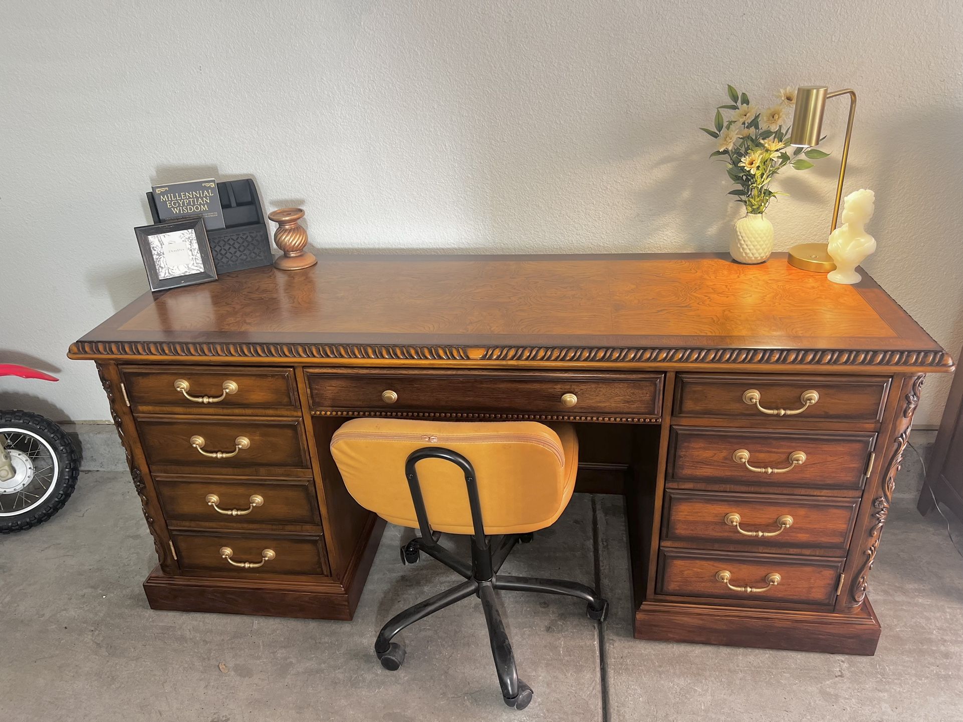 Vintage Hooker Seven Seas Desk