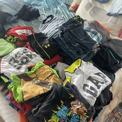 Huge lot of boys clothes under armor, Nike Levi’s Wrangler polo Nautica 95 Pieces