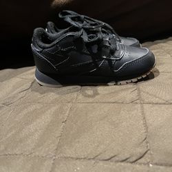 Toddler Boys Classic Reebok Shoes Size 7