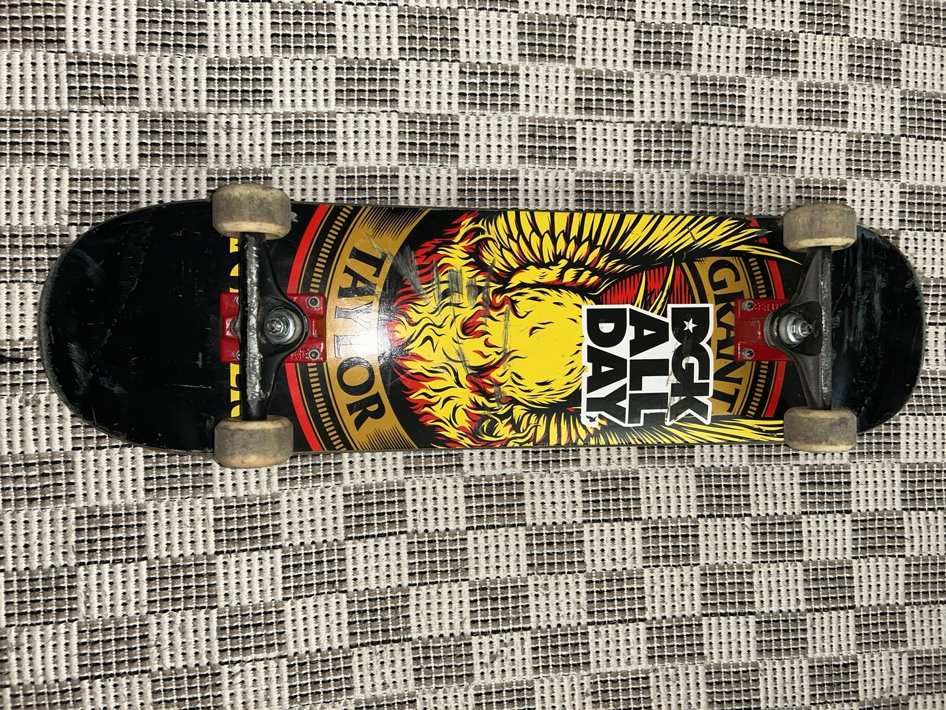 Anti Hero Skateboard