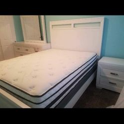 Headboard  With Lights, Mirror & Footboard For Sale 