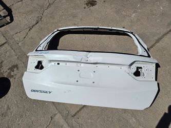 Honda odyssey  tailgate Liftgate  Oem  18 to 24