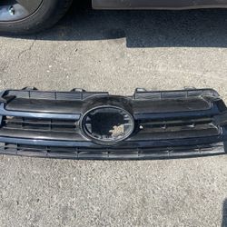 Toyota Highlander Front Bumper Upper Grille OEM 2017-2019