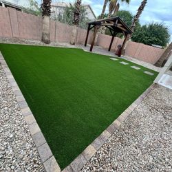 Paver Turf Putting Green 