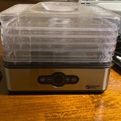 Food Dehydrator - 5 Stackable Trays 