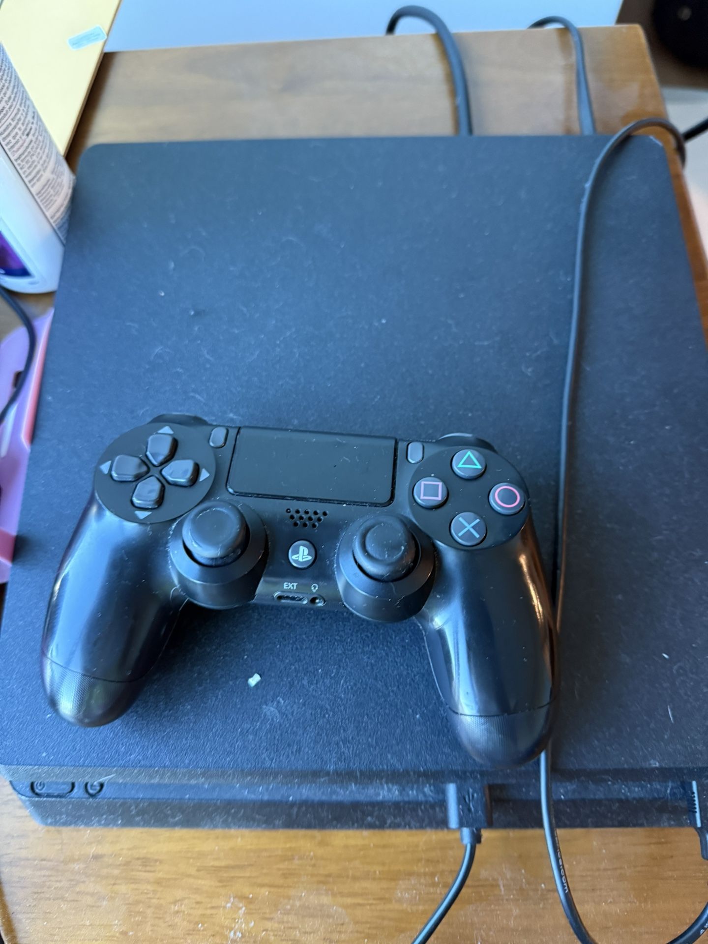 PlayStation 4 Slim 1TB