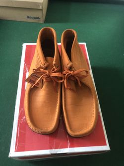 supreme x clark’s sz 8