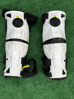 Mobius X8 Knee Braces(motocross Gear)