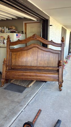 California King, solid oak bedframe